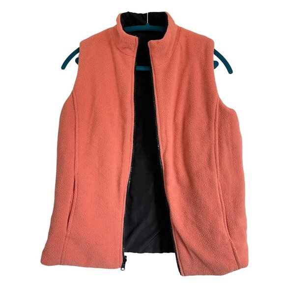 Carolyn Taylor Reversible Zip Up Fleece and Puffer Vest - Picture 11 of 14